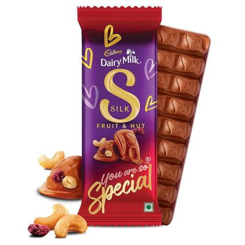 Cadbury Fruit And Nut Chocolate Bar 137 gm