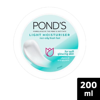 Ponds Light Moisturiser 250 ml