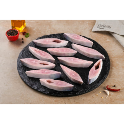 Starfresh Sea Water Silver Pomfret Curry Cut 1 kg