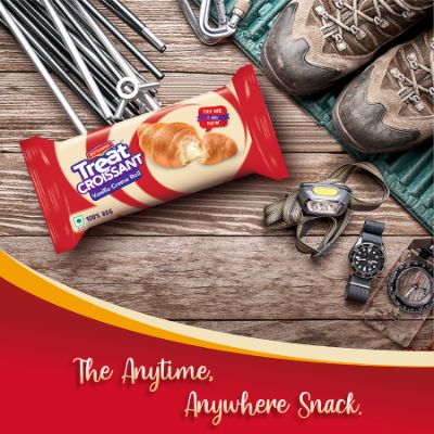 Britannia Treat Croissant Vanilla Cream 47 gm