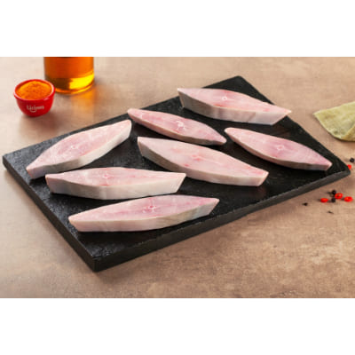 Sea Water Silver Pomfret Curry Cut, 1 Kg