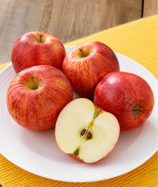 Apple Royal Gala Indian, 1 Kg