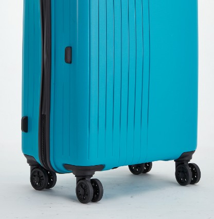 Safari Xylo 4 Wheels 66 Cm Cyan Medium 1 pc